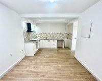 Resale - Townhouse / Terraced House - Daya Vieja