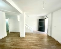 Resale - Townhouse / Terraced House - Daya Vieja