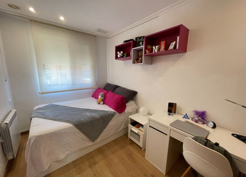 Resale - Townhouse / Terraced House - Elche - Centro