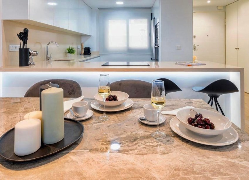Resale - Townhouse / Terraced House - Finestrat - Urbanización