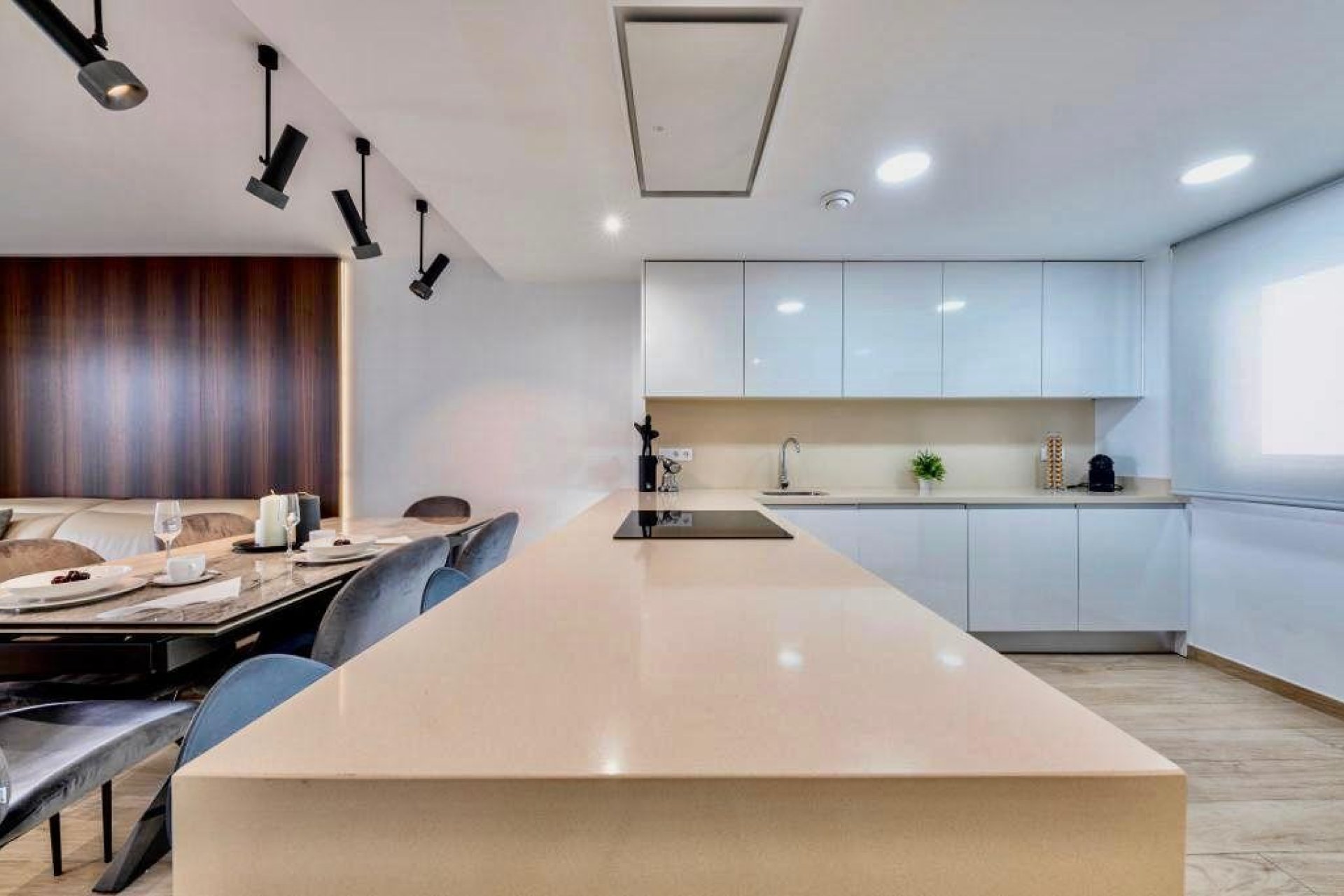 Resale - Townhouse / Terraced House - Finestrat - Urbanización