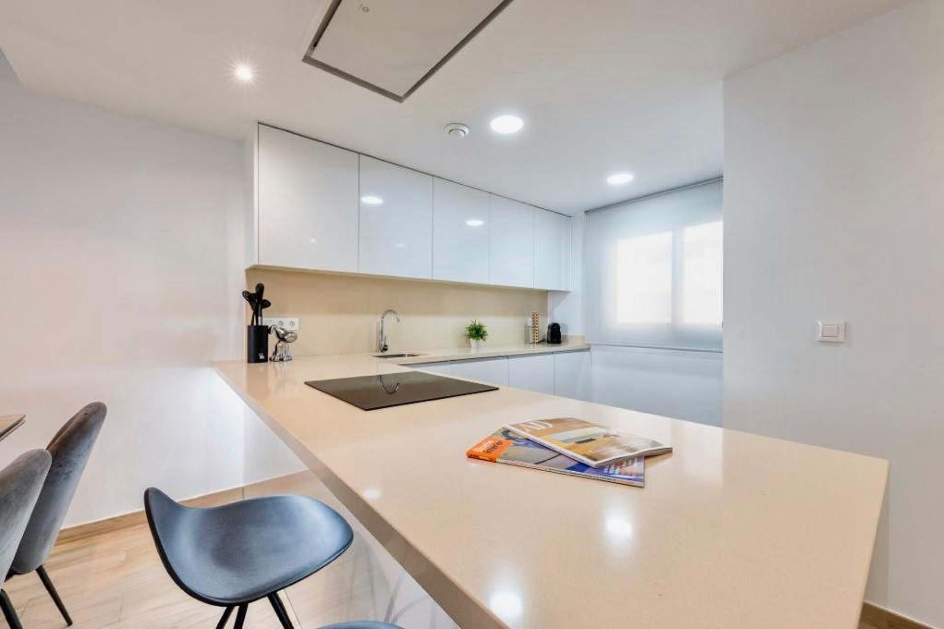 Resale - Townhouse / Terraced House - Finestrat - Urbanización