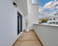 Resale - Townhouse / Terraced House - Finestrat - Urbanización