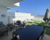 Resale - Townhouse / Terraced House - Finestrat - Urbanización