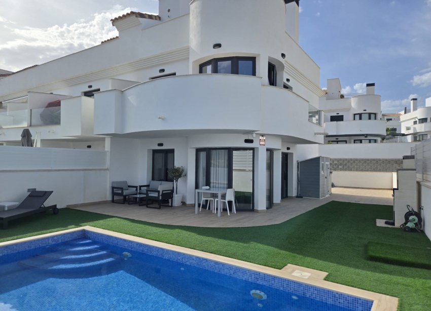 Resale - Townhouse / Terraced House - Finestrat