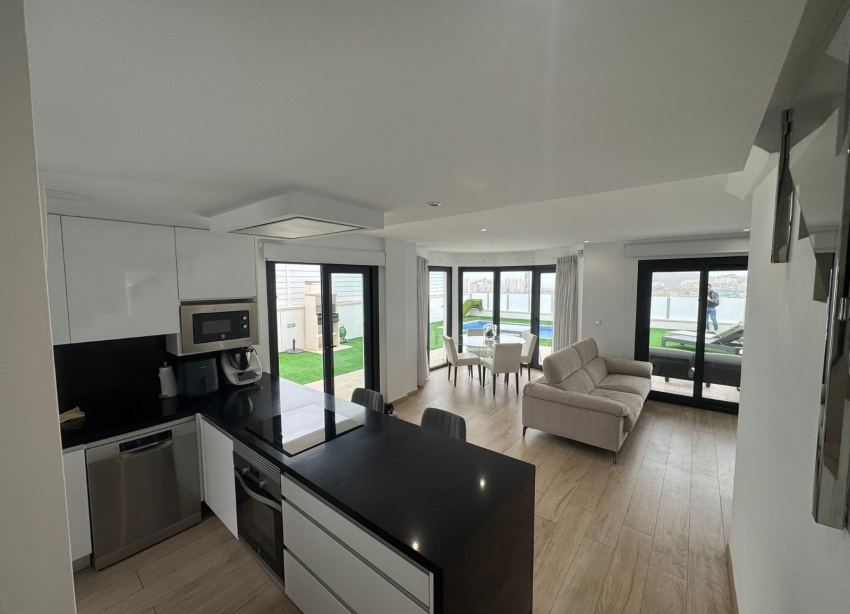 Resale - Townhouse / Terraced House - Finestrat