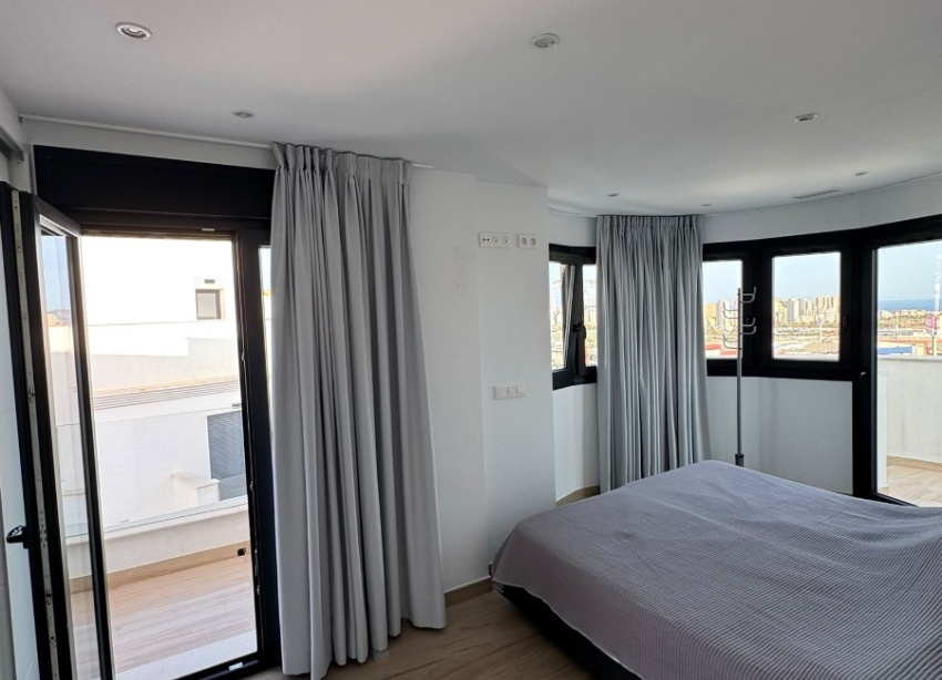 Resale - Townhouse / Terraced House - Finestrat