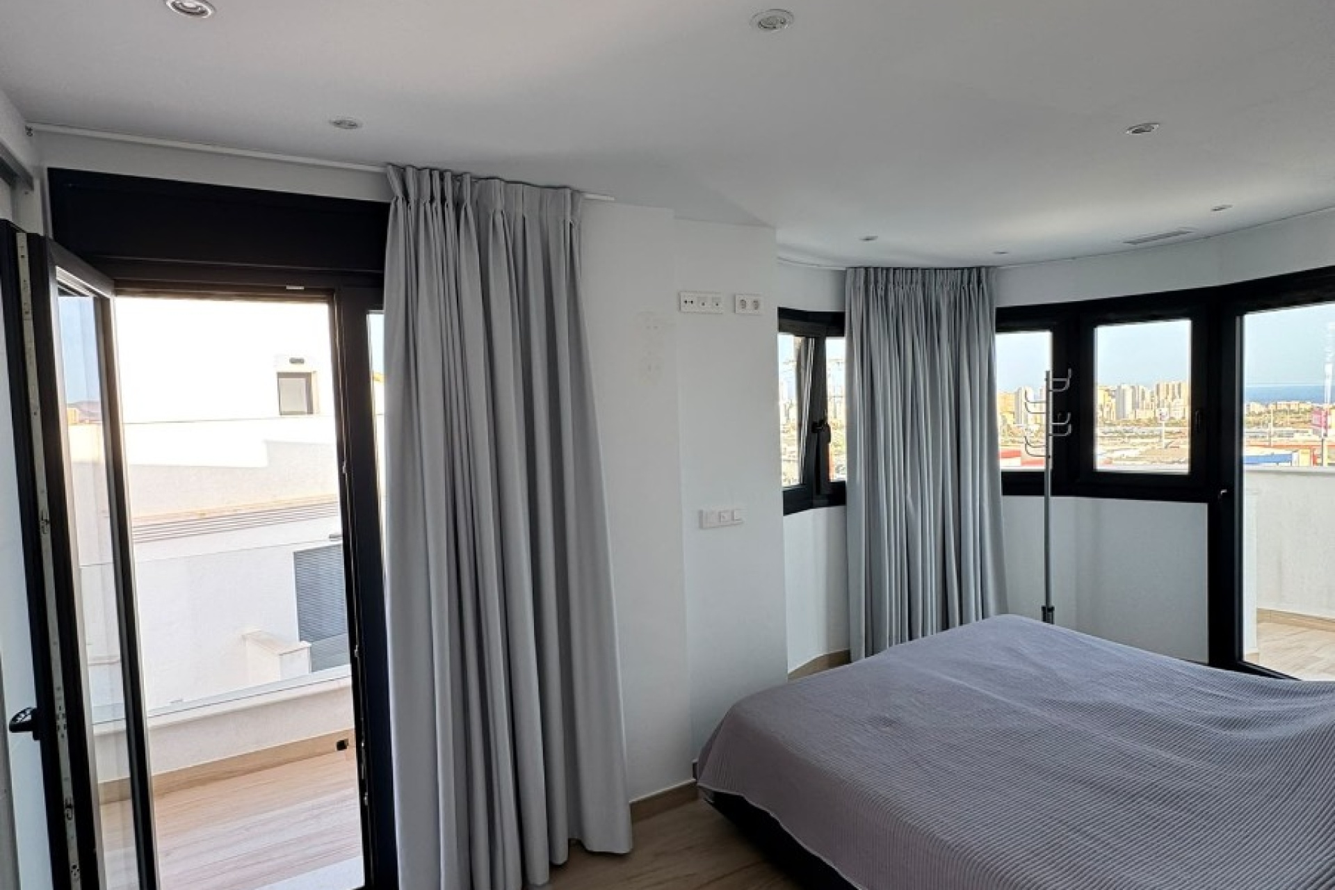Resale - Townhouse / Terraced House - Finestrat