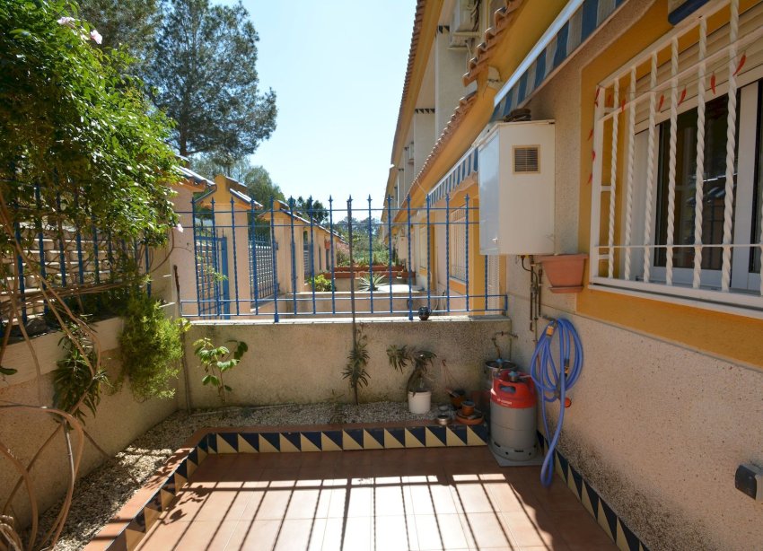 Resale - Townhouse / Terraced House - Guardamar del Segura - El Edén - Los Estaños