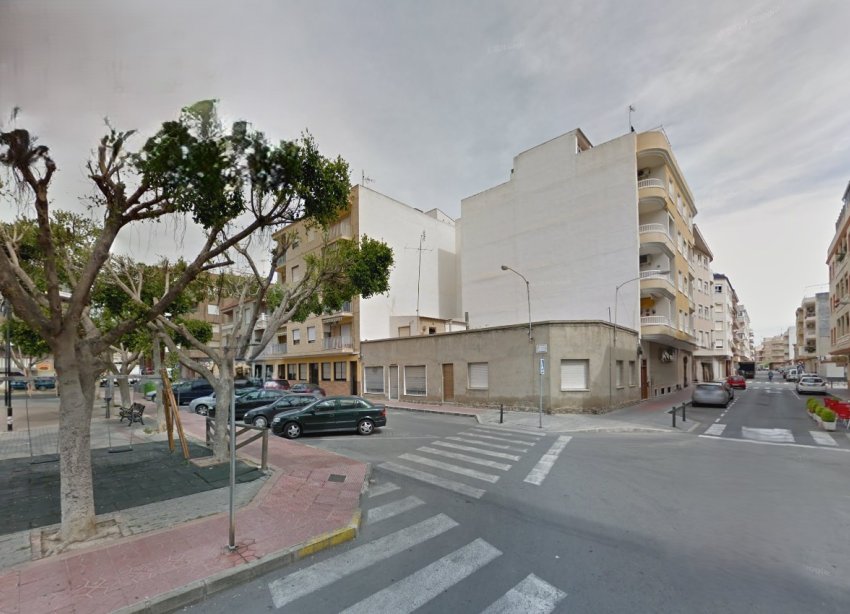 Resale - Townhouse / Terraced House - Guardamar del Segura - MERCADONA