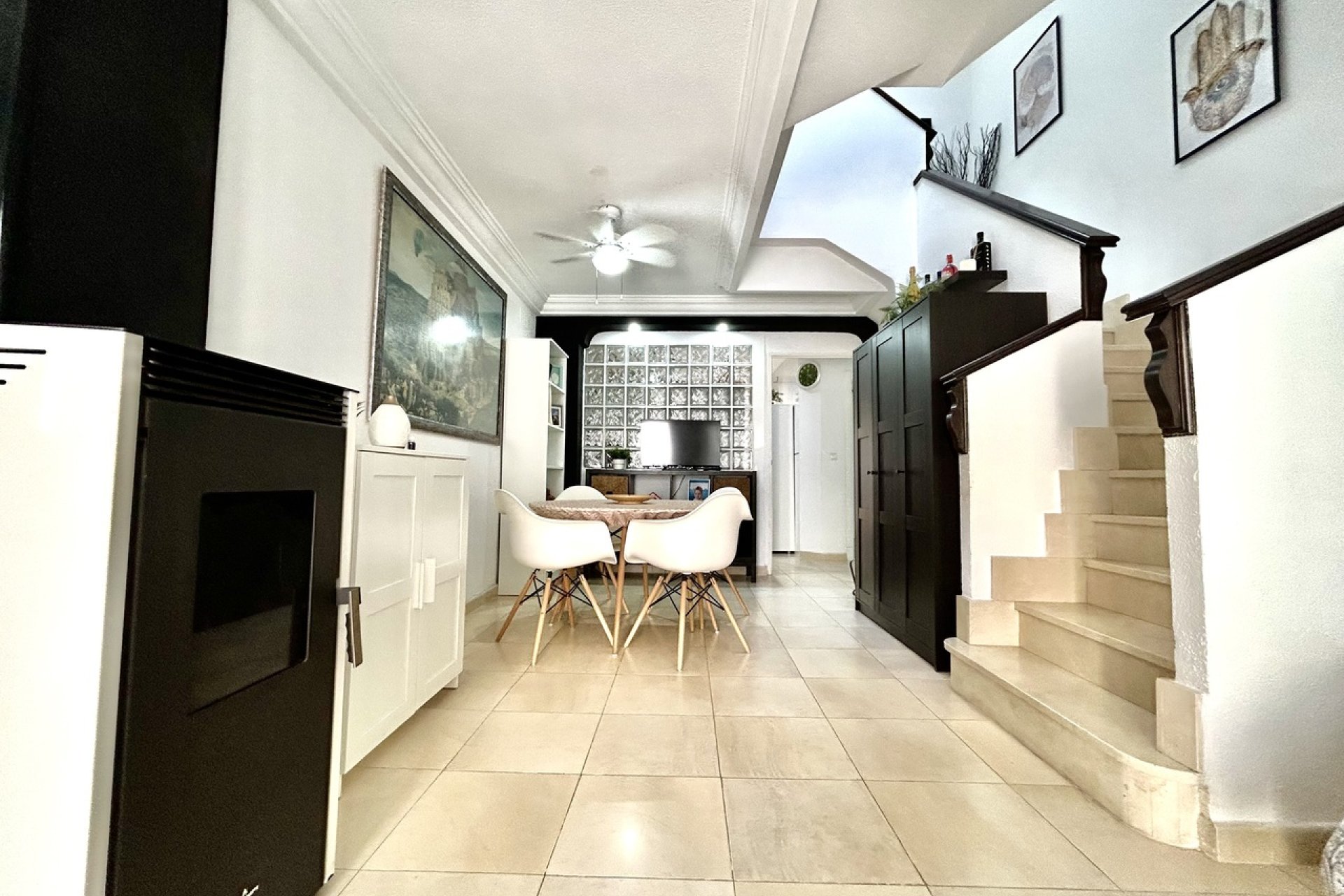 Resale - Townhouse / Terraced House - Heredades