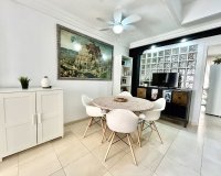 Resale - Townhouse / Terraced House - Heredades