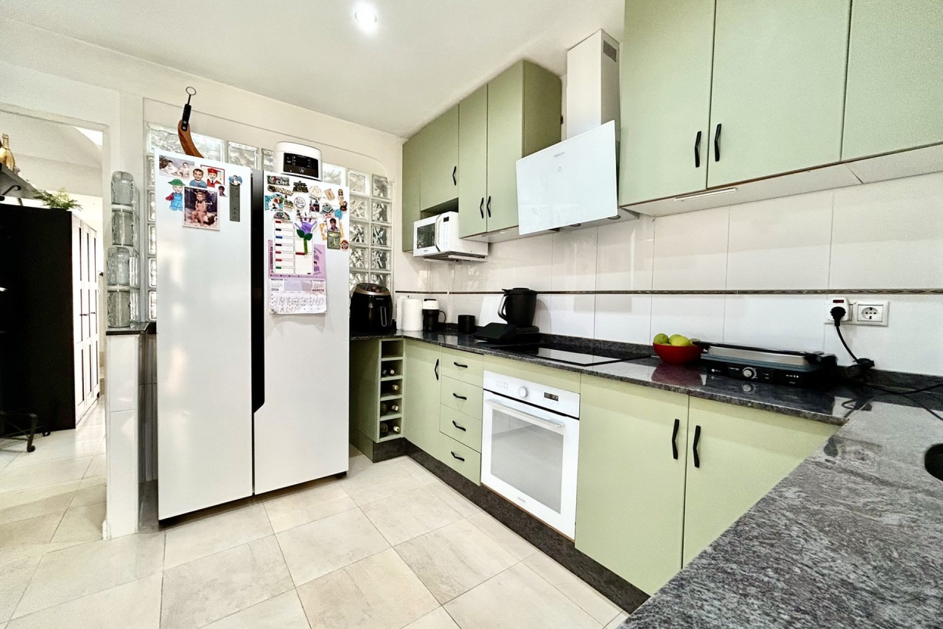 Resale - Townhouse / Terraced House - Heredades