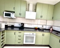 Resale - Townhouse / Terraced House - Heredades