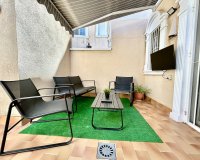 Resale - Townhouse / Terraced House - Heredades