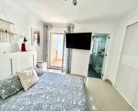 Resale - Townhouse / Terraced House - Heredades