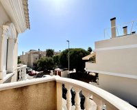 Resale - Townhouse / Terraced House - Heredades