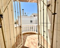Resale - Townhouse / Terraced House - Heredades