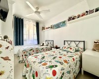 Resale - Townhouse / Terraced House - Heredades