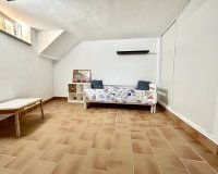 Resale - Townhouse / Terraced House - Heredades