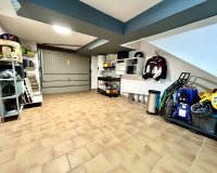 Resale - Townhouse / Terraced House - Heredades