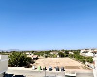 Resale - Townhouse / Terraced House - Heredades