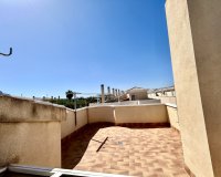 Resale - Townhouse / Terraced House - Heredades