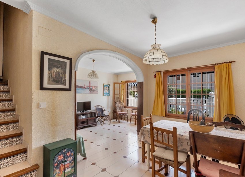 Resale - Townhouse / Terraced House - La Mata - Playa