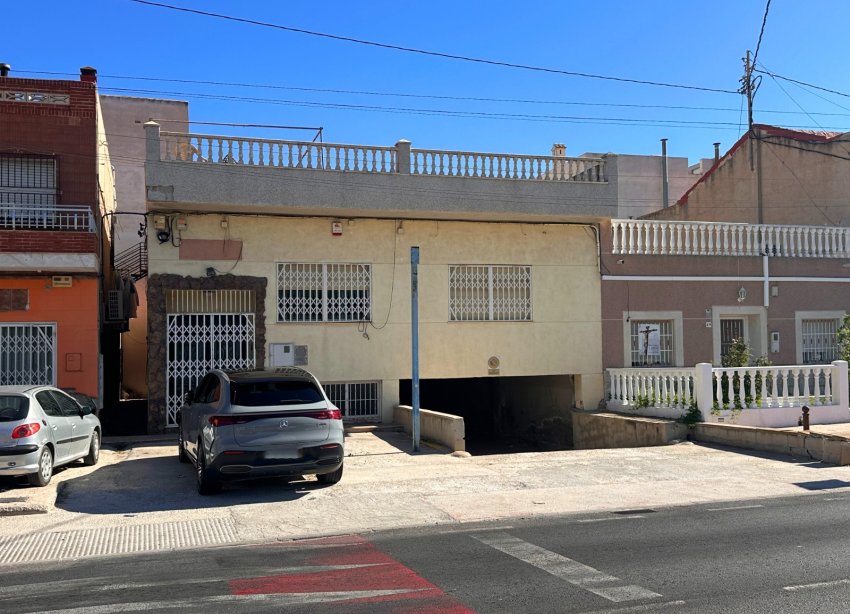 Resale - Townhouse / Terraced House - Orihuela - Bigastro