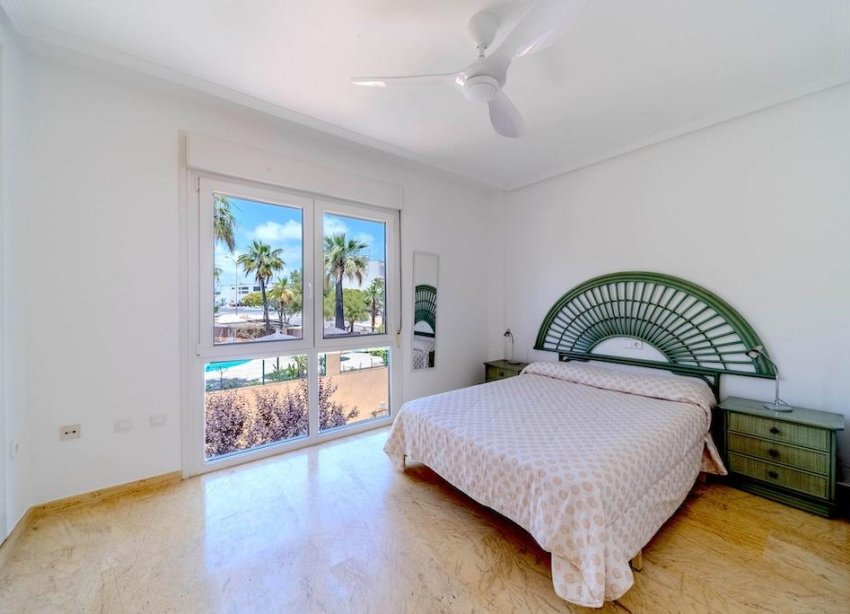 Resale - Townhouse / Terraced House - Orihuela Costa - Campoamor