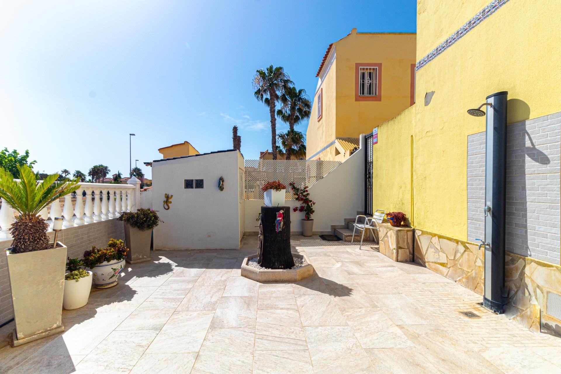 Resale - Townhouse / Terraced House - Orihuela Costa - La Regia