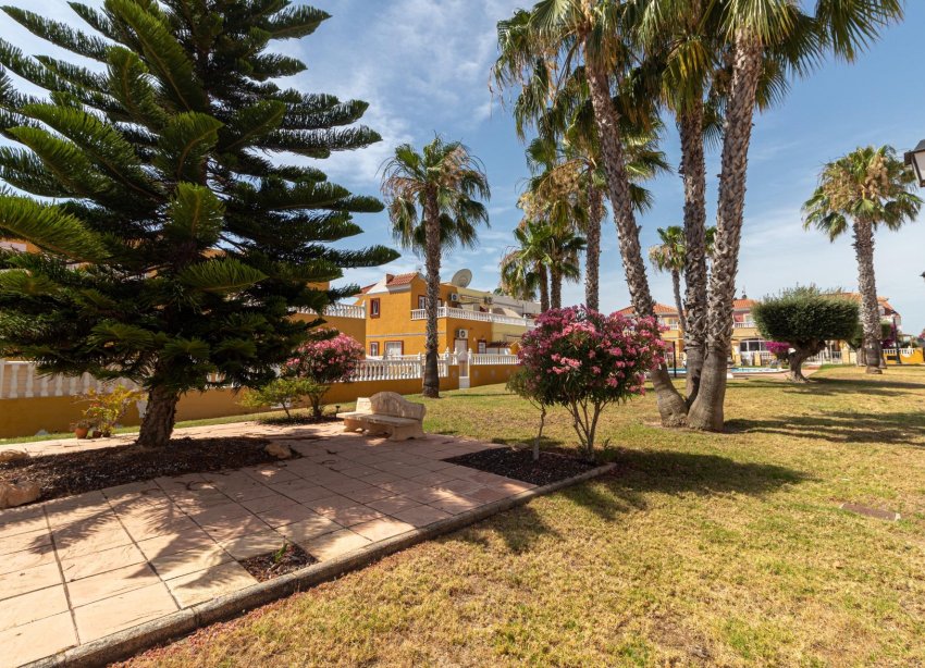 Resale - Townhouse / Terraced House - Orihuela Costa - La Regia