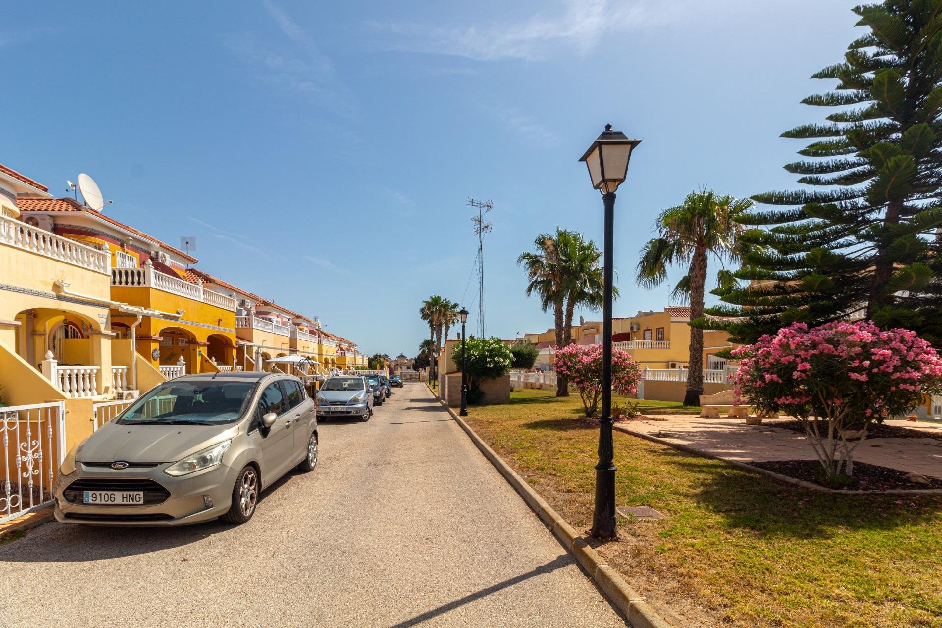 Resale - Townhouse / Terraced House - Orihuela Costa - La Regia