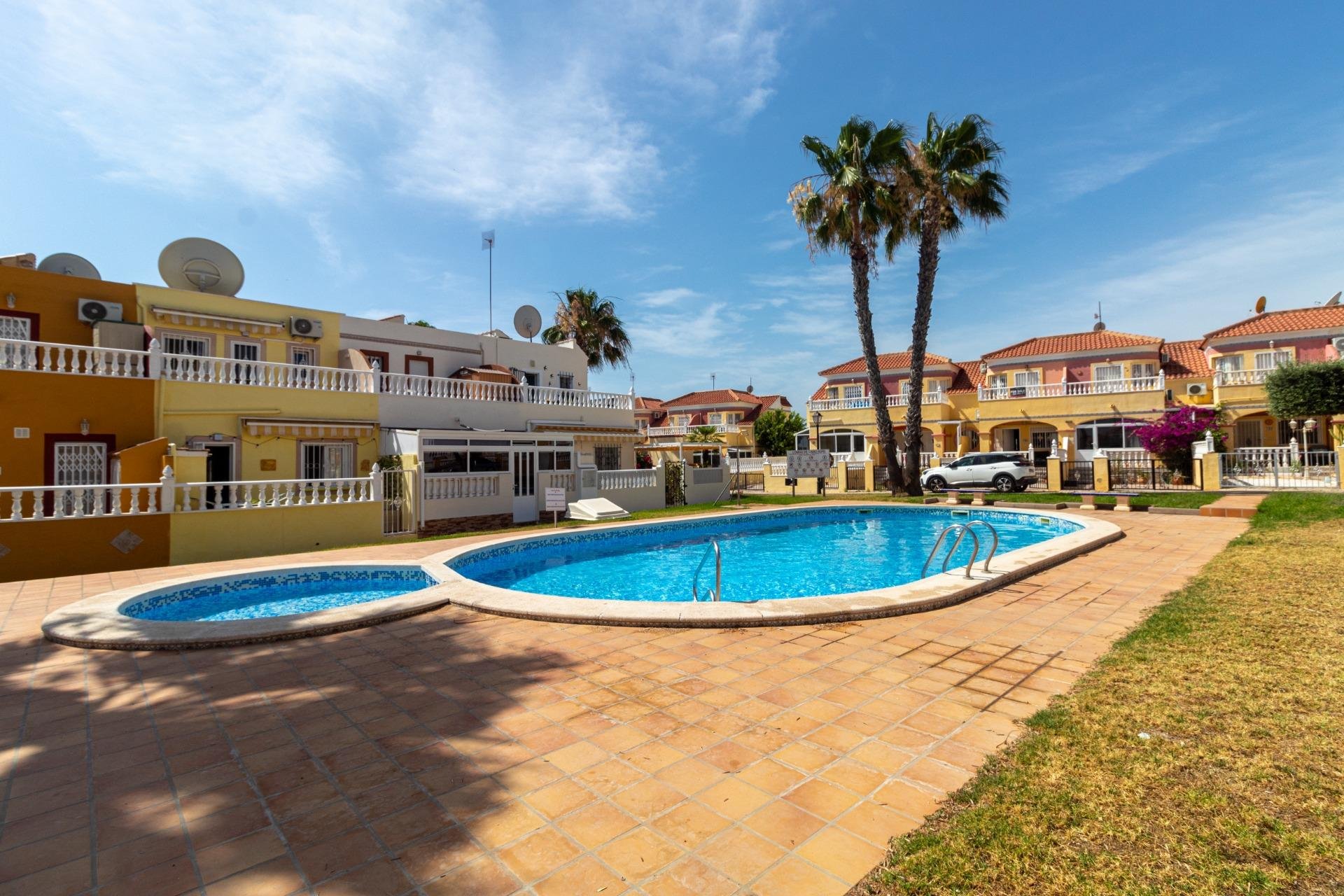 Resale - Townhouse / Terraced House - Orihuela Costa - La Regia