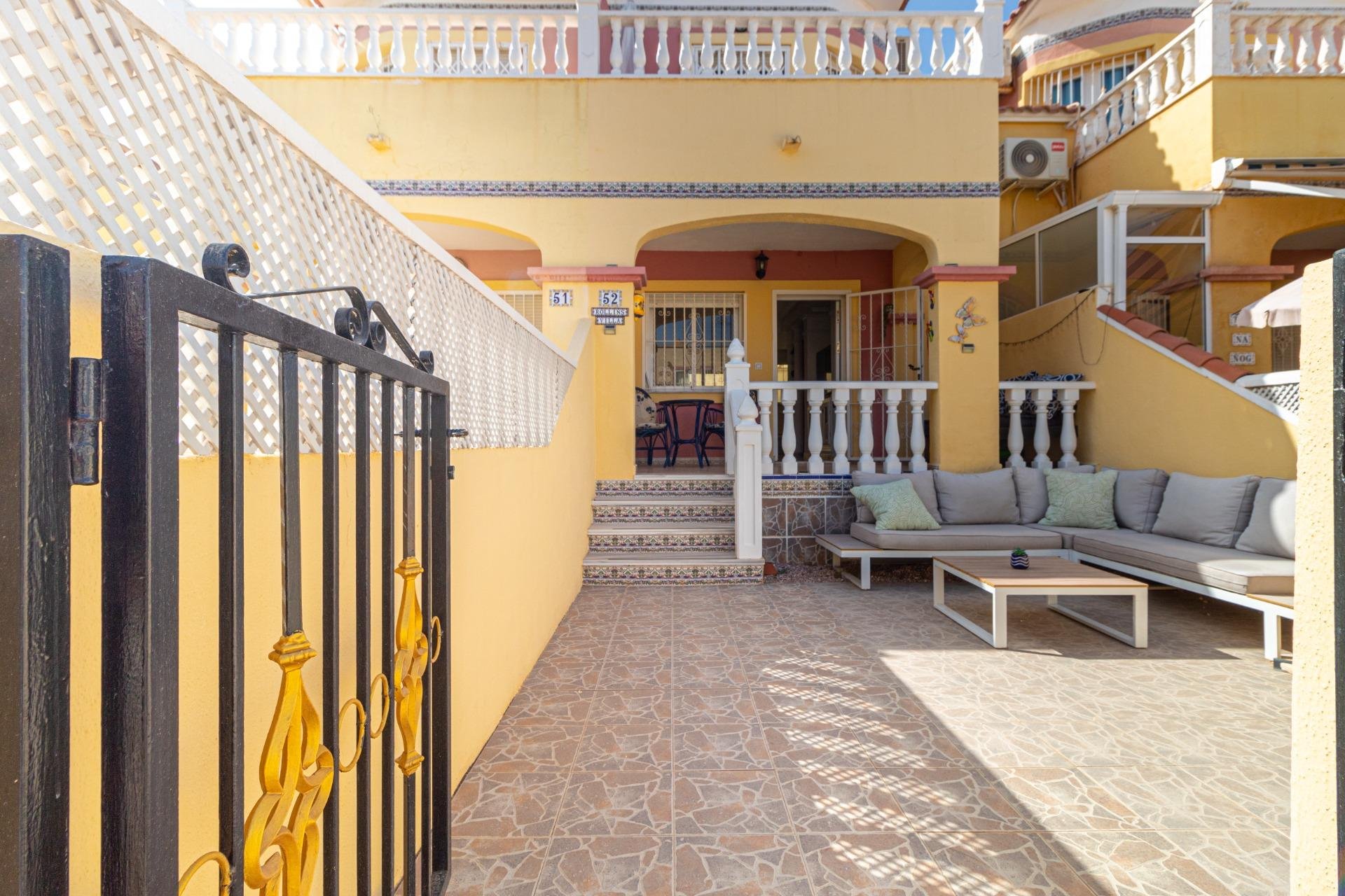 Resale - Townhouse / Terraced House - Orihuela Costa - La Regia