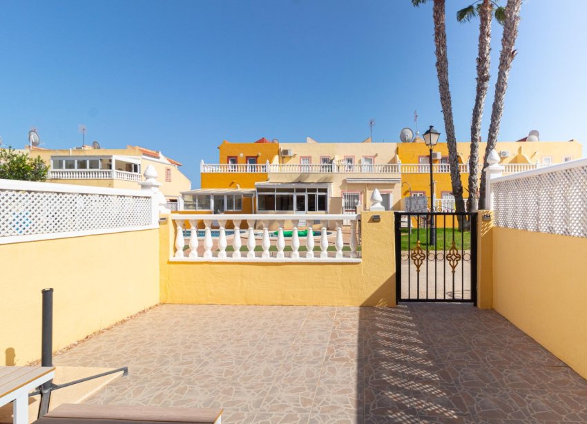 Resale - Townhouse / Terraced House - Orihuela Costa - La Regia