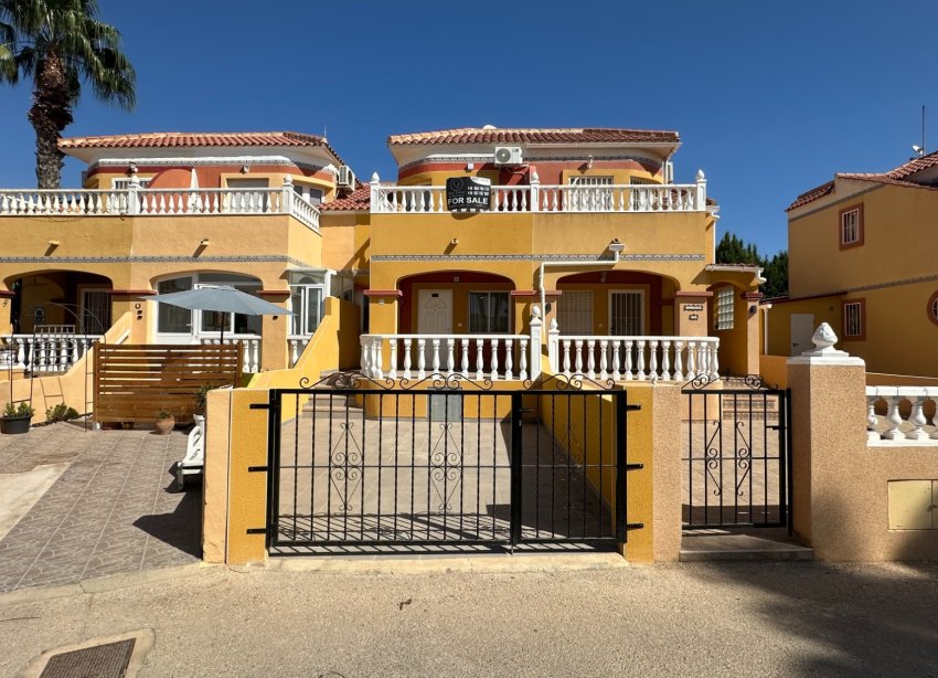 Resale - Townhouse / Terraced House - Orihuela Costa - La Regia