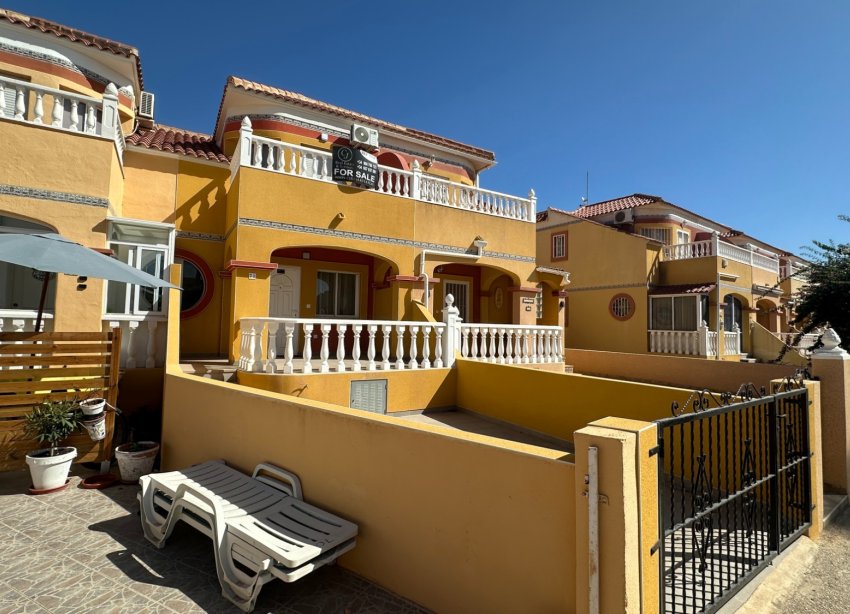 Resale - Townhouse / Terraced House - Orihuela Costa - La Regia