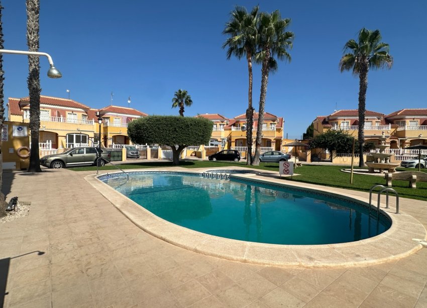 Resale - Townhouse / Terraced House - Orihuela Costa - La Regia