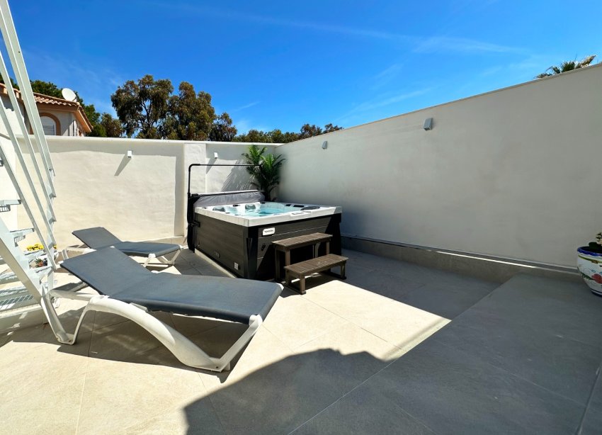 Resale - Townhouse / Terraced House - Orihuela Costa - La Zenia