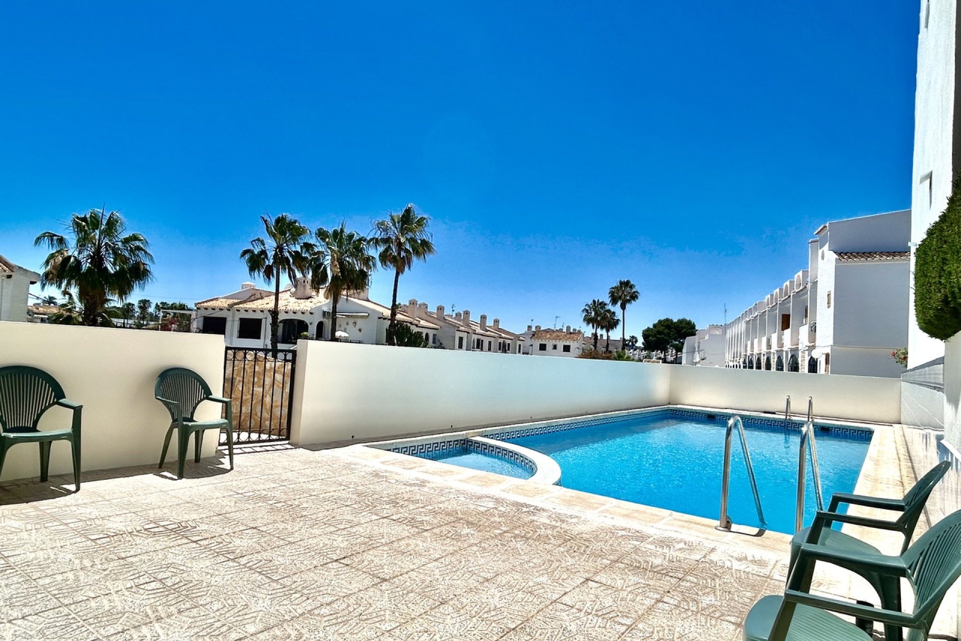 Resale - Townhouse / Terraced House - Orihuela Costa - La Zenia