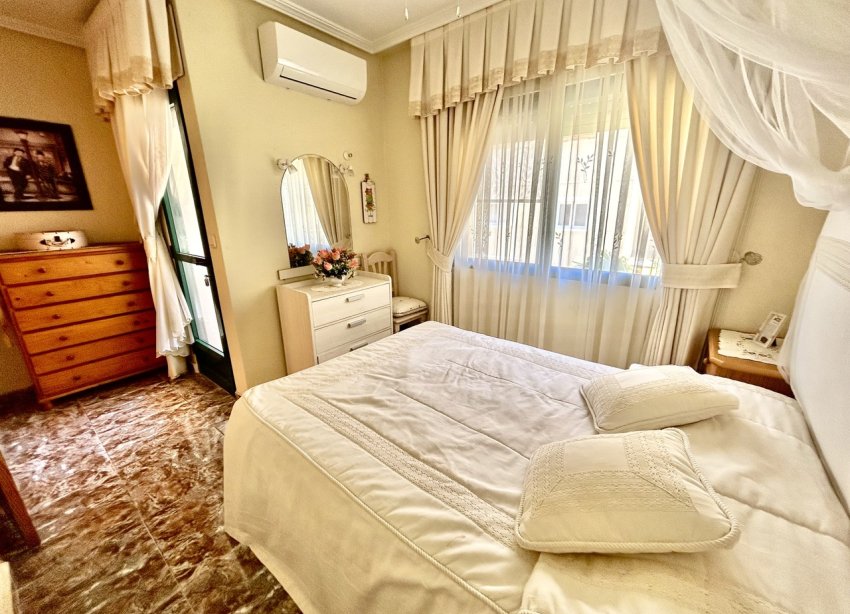 Resale - Townhouse / Terraced House - Orihuela Costa - La Zenia