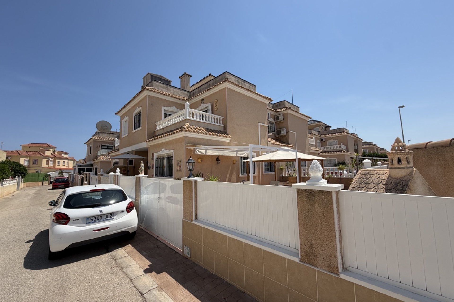 Resale - Townhouse / Terraced House - Orihuela Costa - La Zenia
