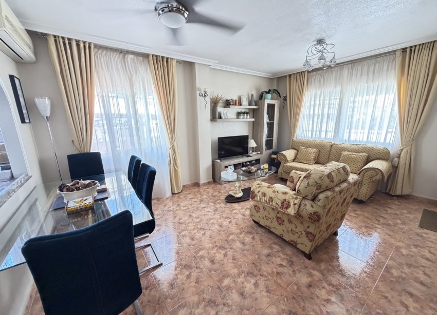 Resale - Townhouse / Terraced House - Orihuela Costa - La Zenia