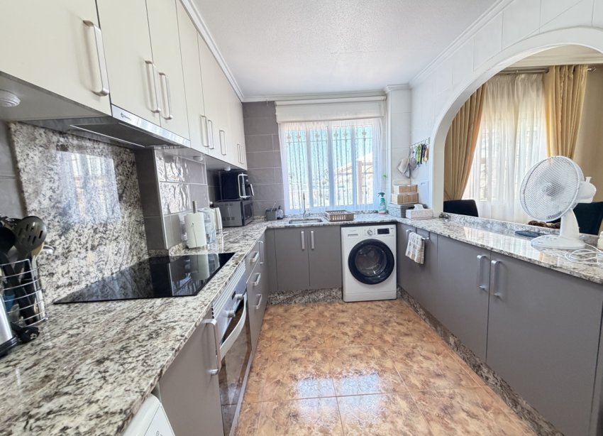 Resale - Townhouse / Terraced House - Orihuela Costa - La Zenia