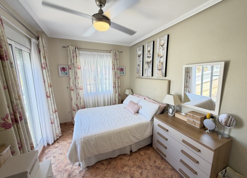 Resale - Townhouse / Terraced House - Orihuela Costa - La Zenia