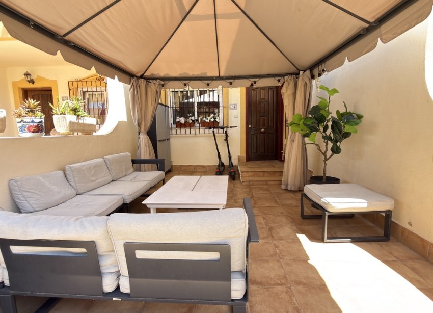 Resale - Townhouse / Terraced House - Orihuela Costa - La Zenia