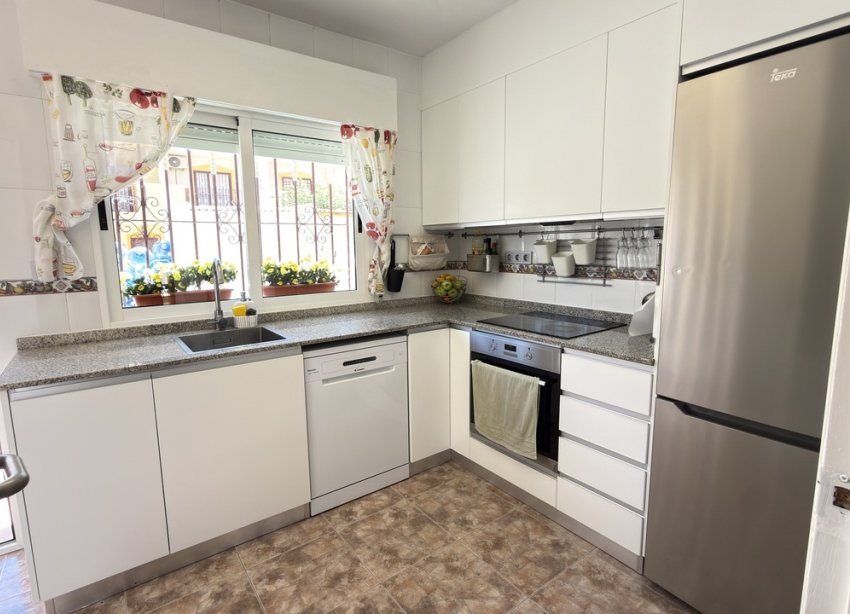 Resale - Townhouse / Terraced House - Orihuela Costa - La Zenia