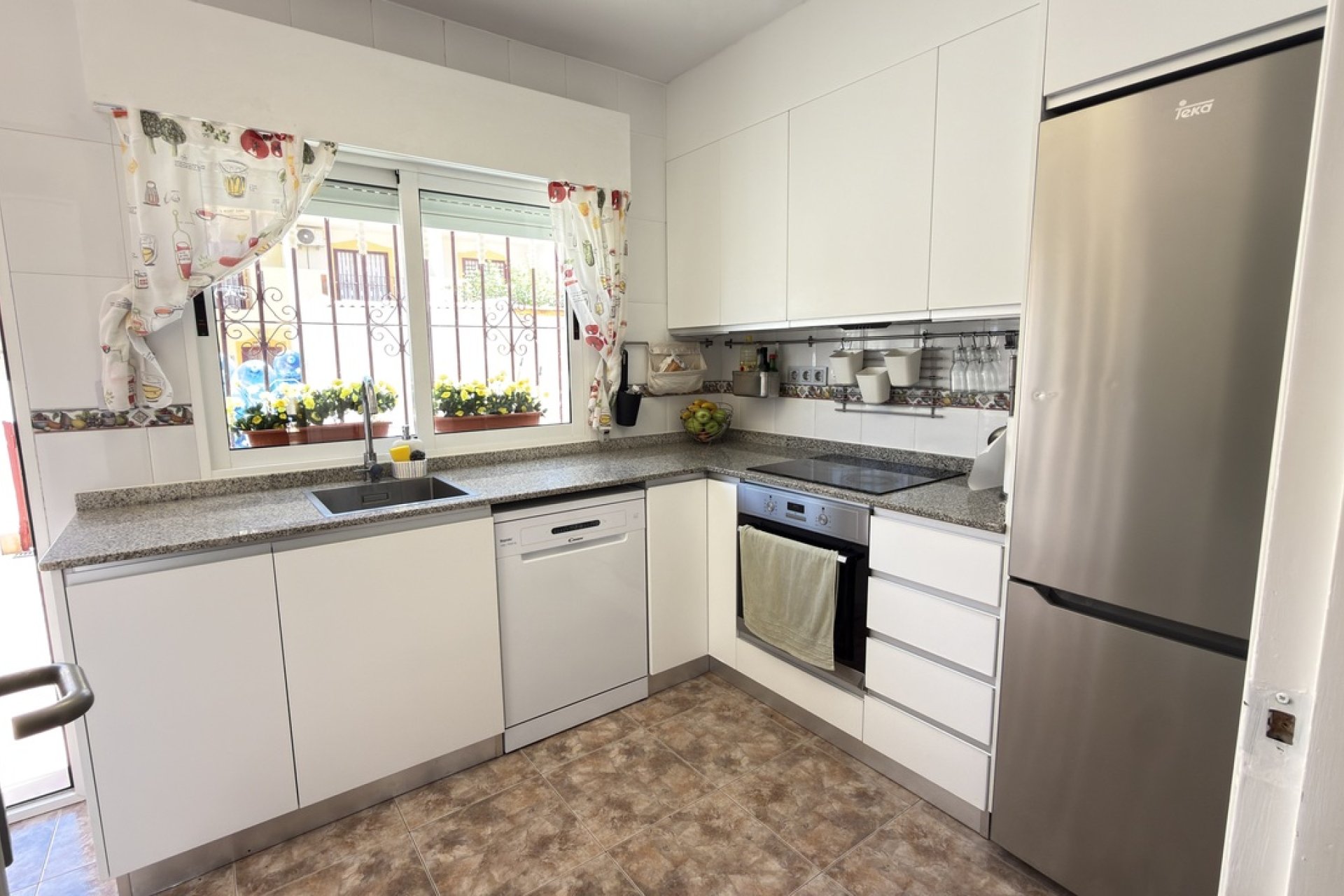 Resale - Townhouse / Terraced House - Orihuela Costa - La Zenia