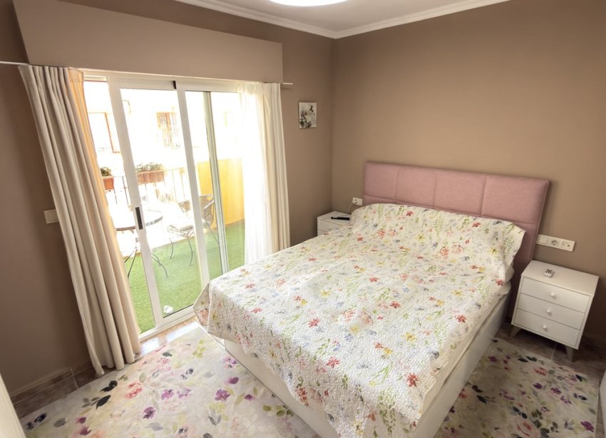 Resale - Townhouse / Terraced House - Orihuela Costa - La Zenia